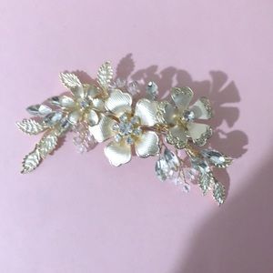 Bridal hair clip